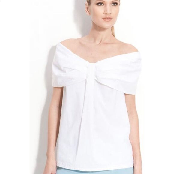 St. John 🌺COQUETTE-Style🌺 True-White Cotton Off-Shoulder Top EUC Sz 8 - Picture 1 of 14
